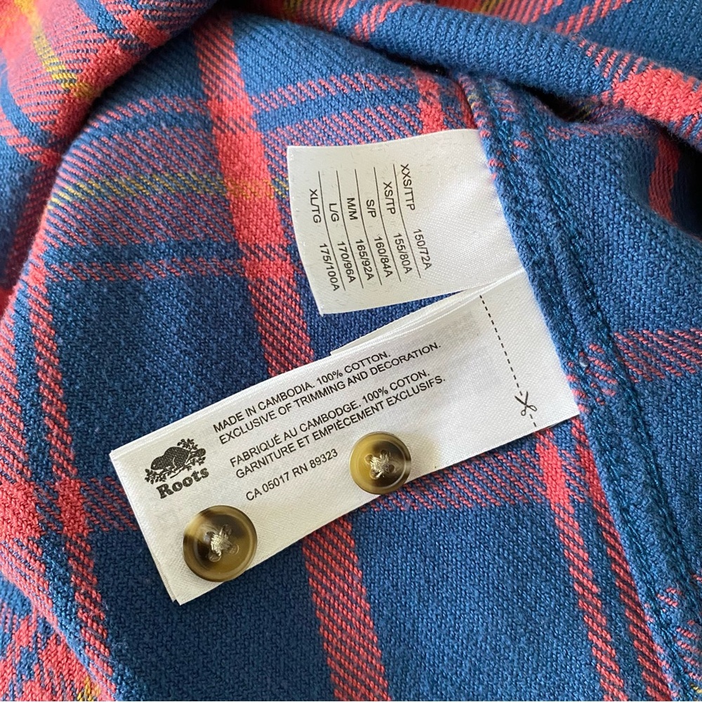Roots blue and red check flannel shirt blouse size medium womens - Picture 15 of 15